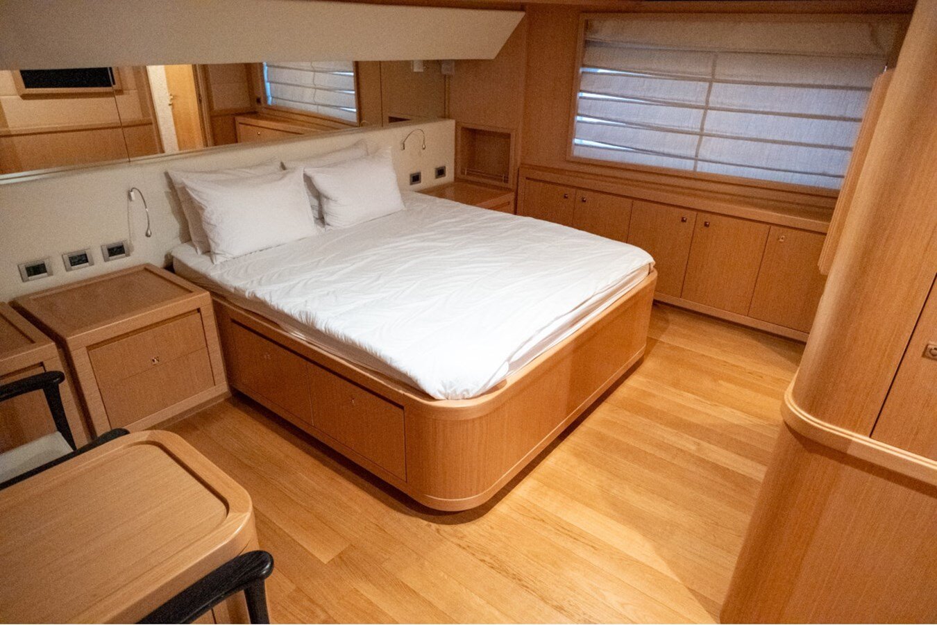 2008-ferretti-custom-line-86-f62b46