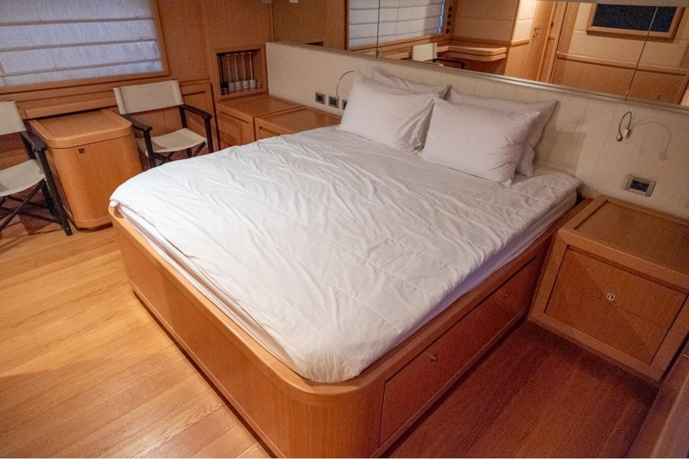 2008-ferretti-custom-line-86-f62b46