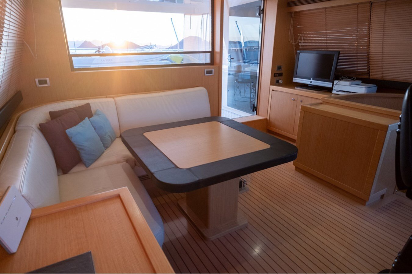 2008-ferretti-custom-line-86-f62b46