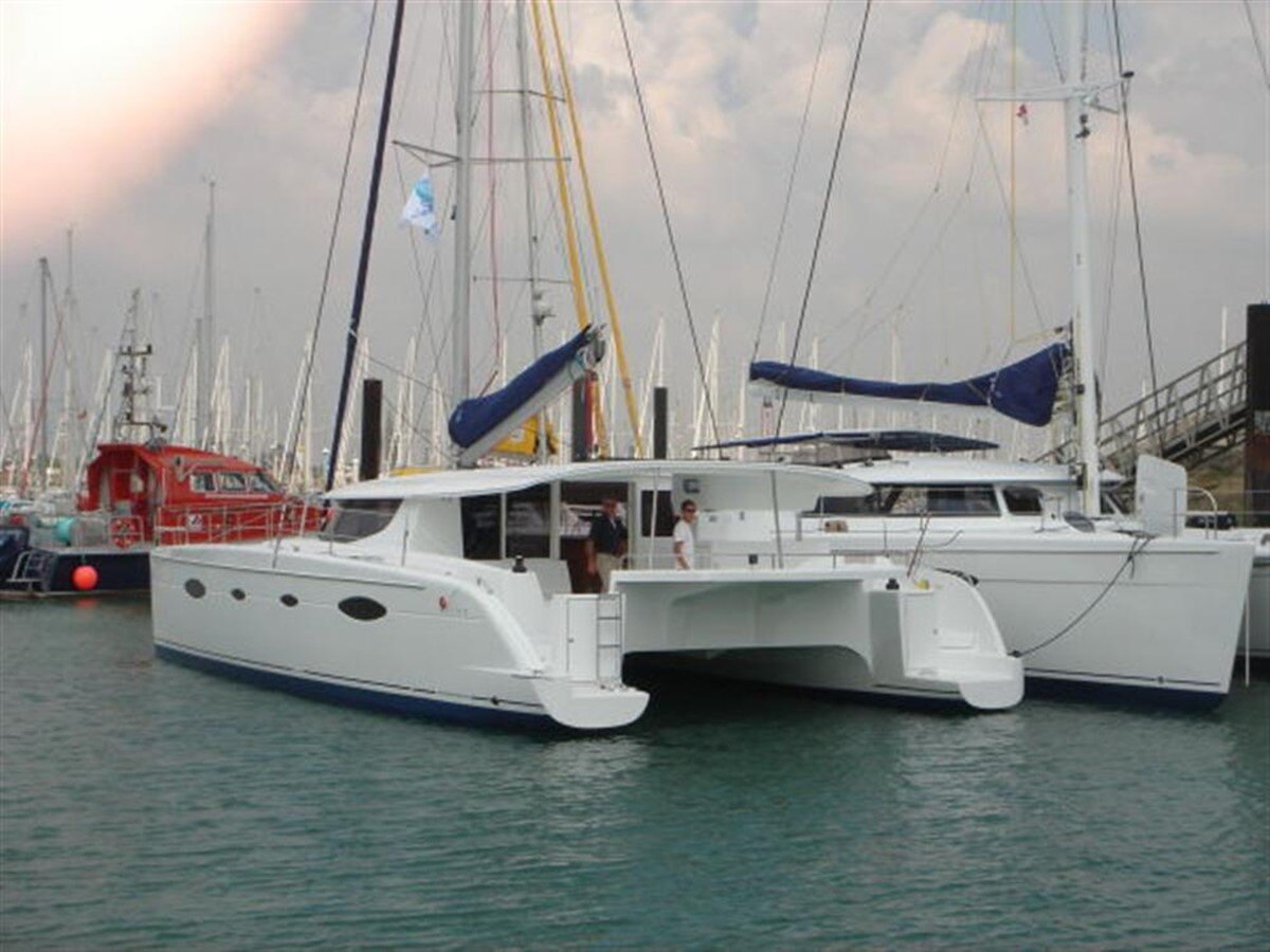 2008-fountaine-pajot-48-2759fd