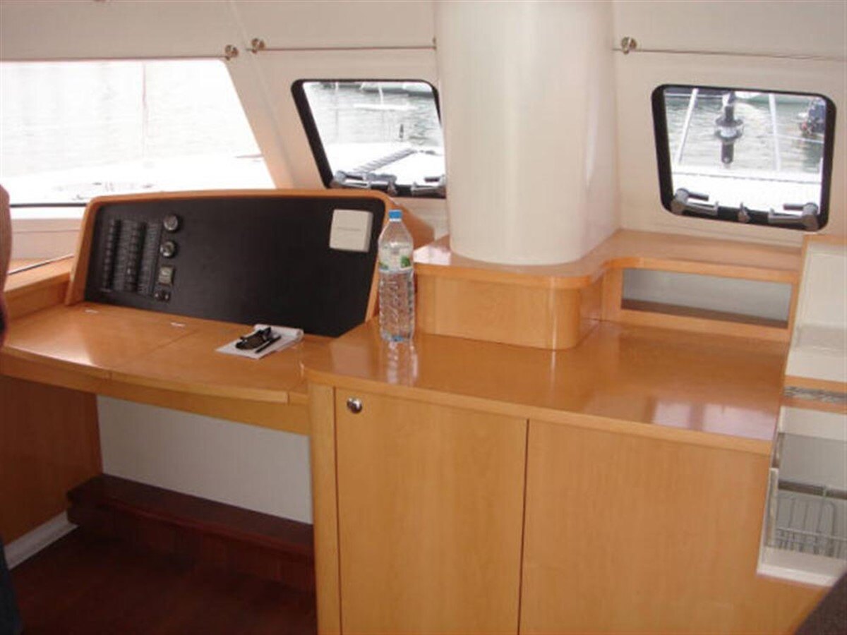 2008-fountaine-pajot-48-2759fd