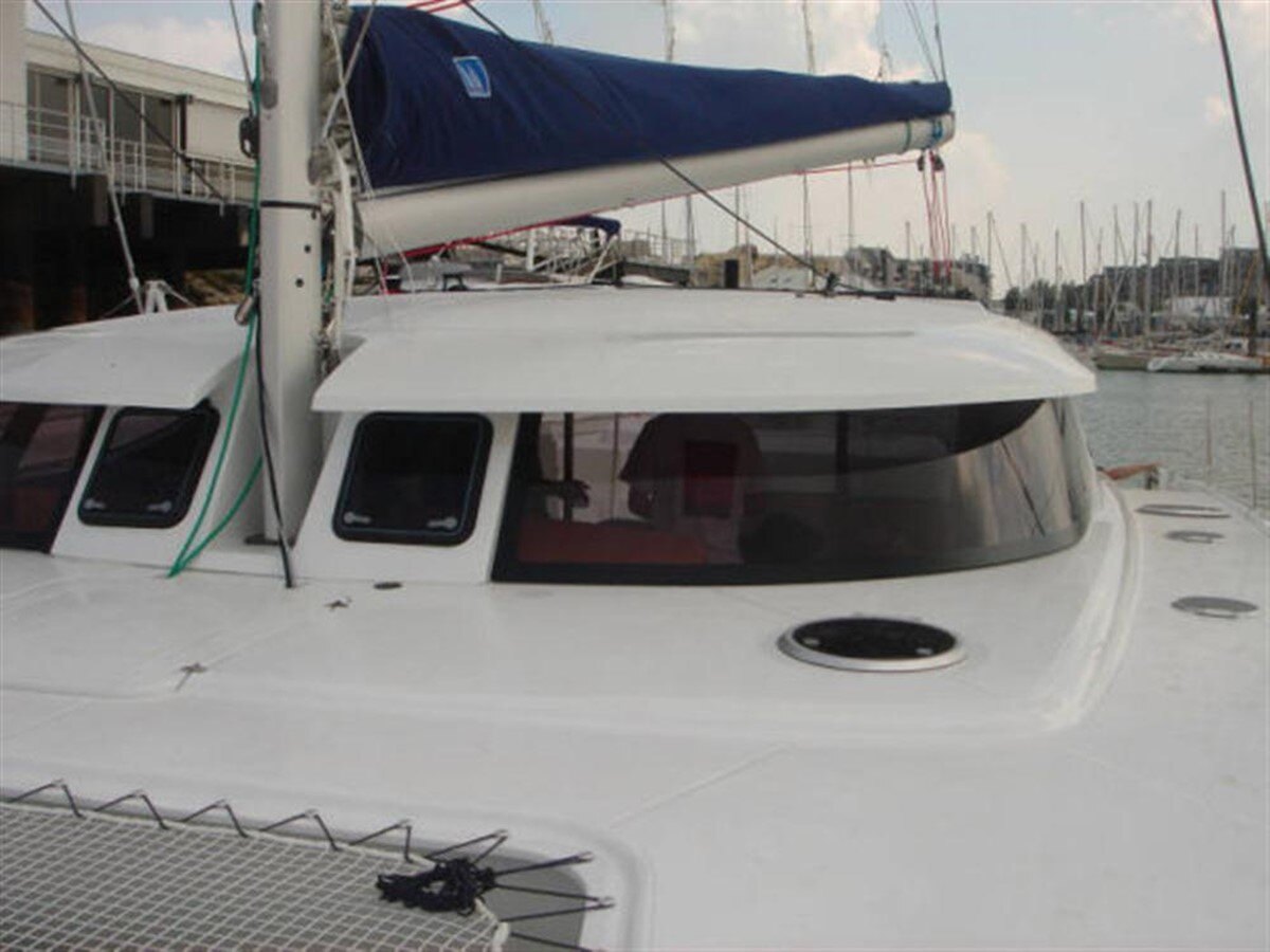 2008-fountaine-pajot-48-2759fd