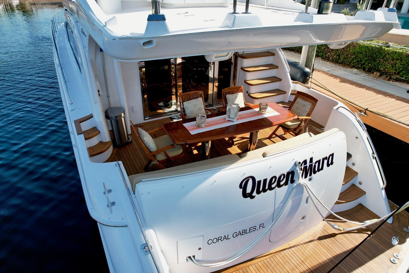 2008-hatteras-64-10-abdddf