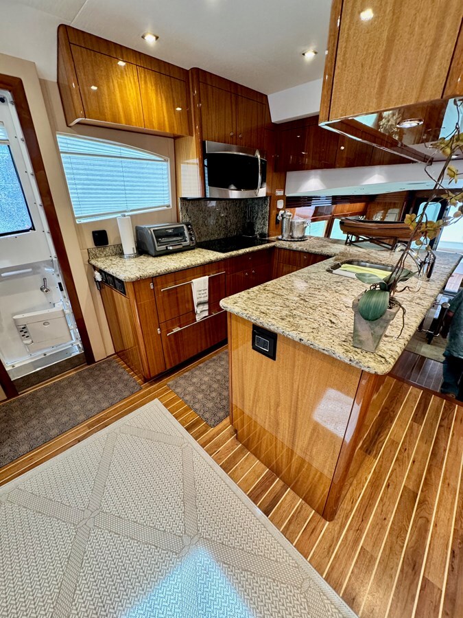 2008-hatteras-64-10-abdddf