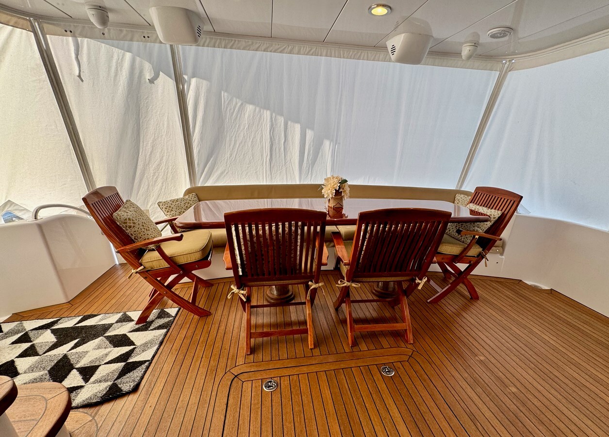 2008-hatteras-64-10-abdddf