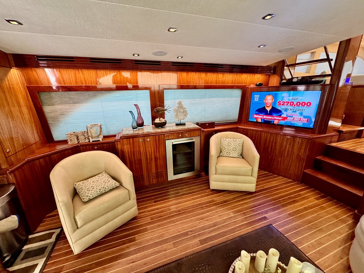 2008-hatteras-64-10-abdddf