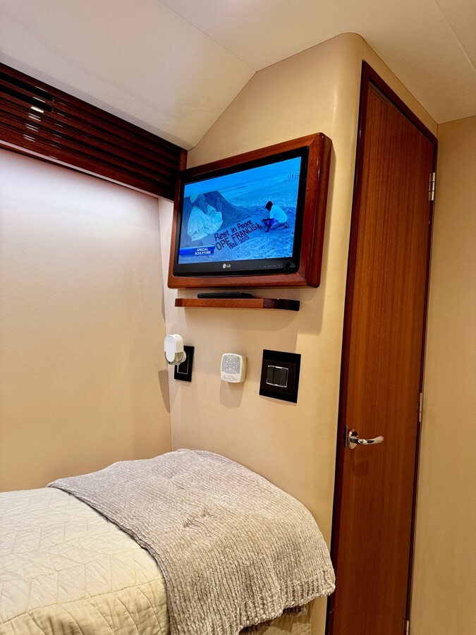 2008-hatteras-64-10-abdddf