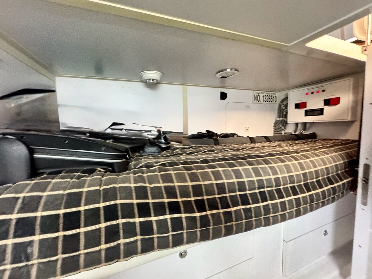 2008-hatteras-64-10-abdddf