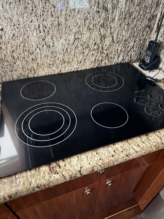 2008-hatteras-64-10-abdddf