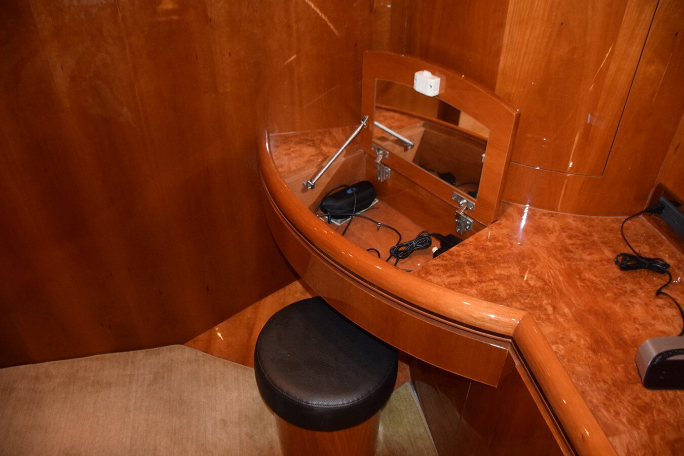 2008-horizon-77-111d23