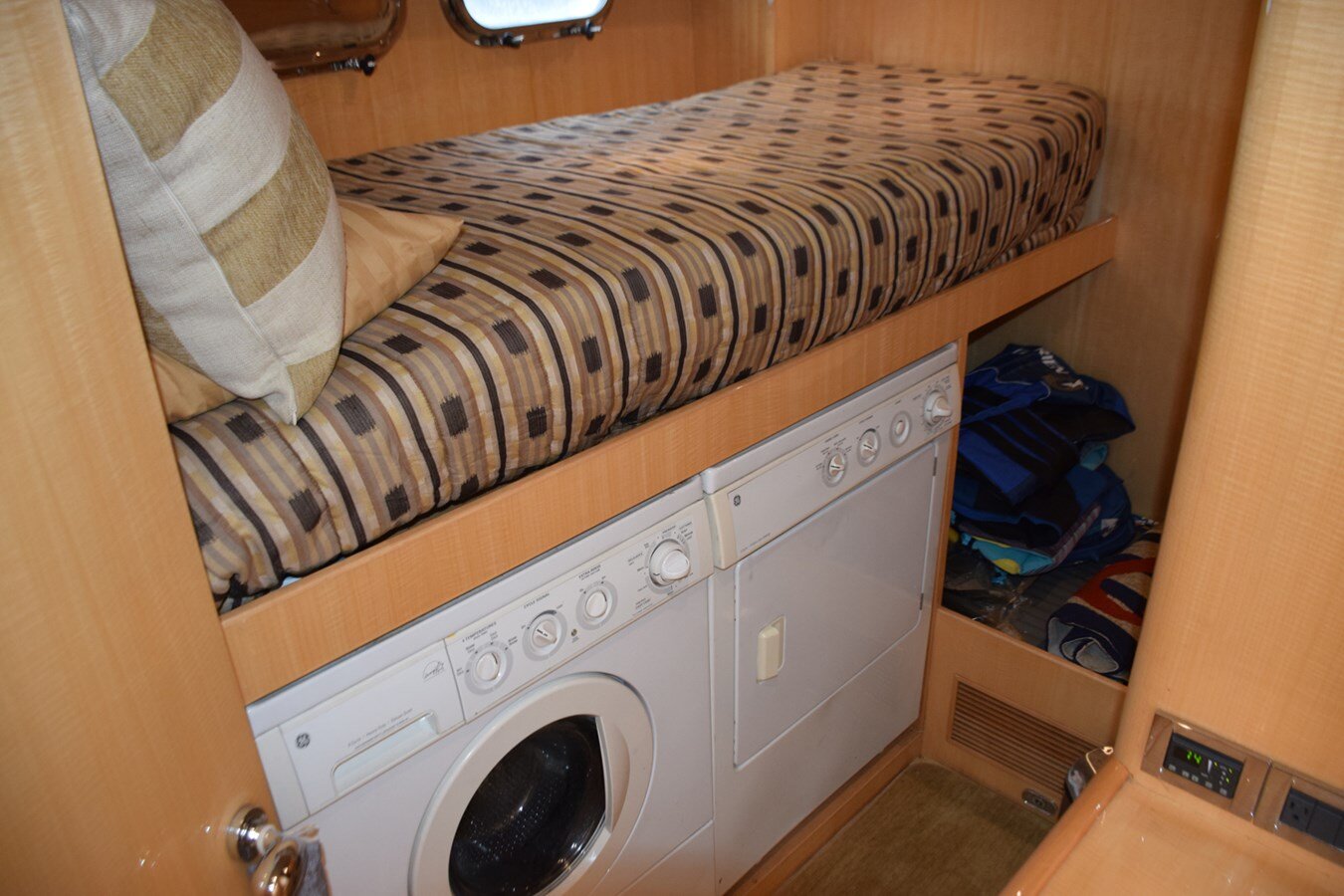 2008-horizon-77-111d23