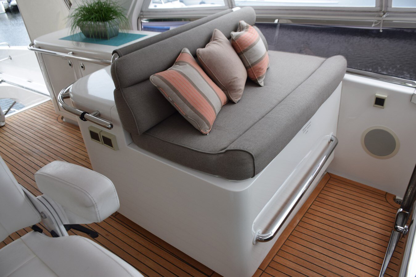 2008-horizon-77-111d23