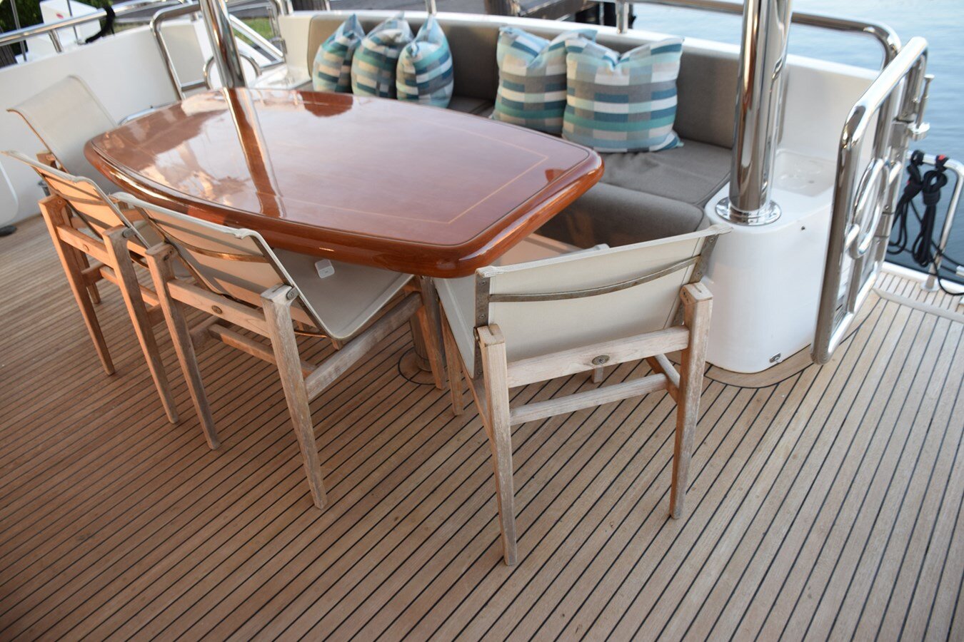 2008-horizon-77-111d23