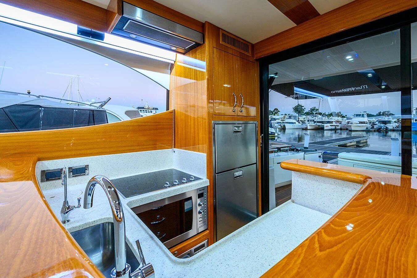 2008-maritimo-51-6-a6d1aa