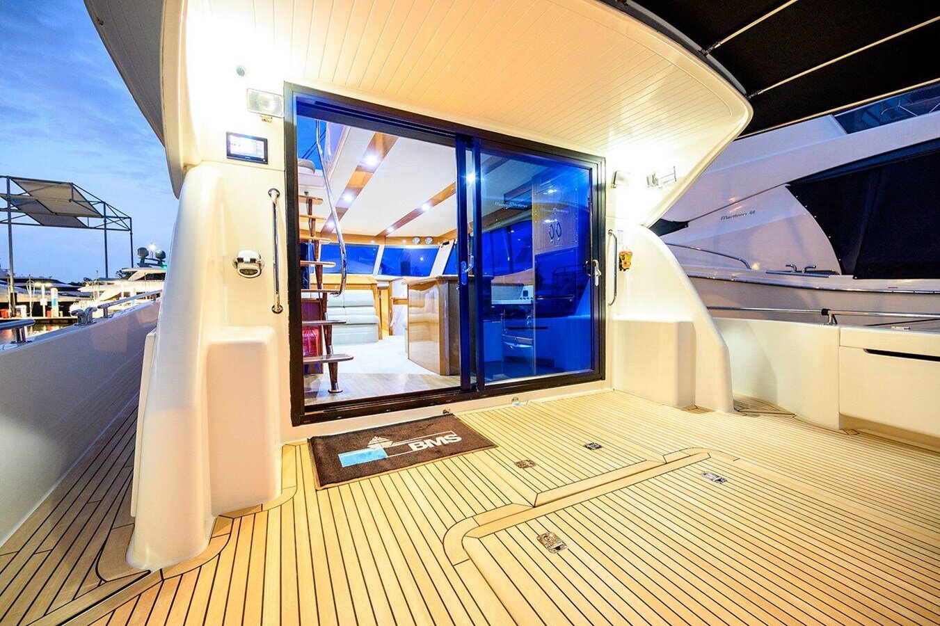 2008-maritimo-55-6-2da371