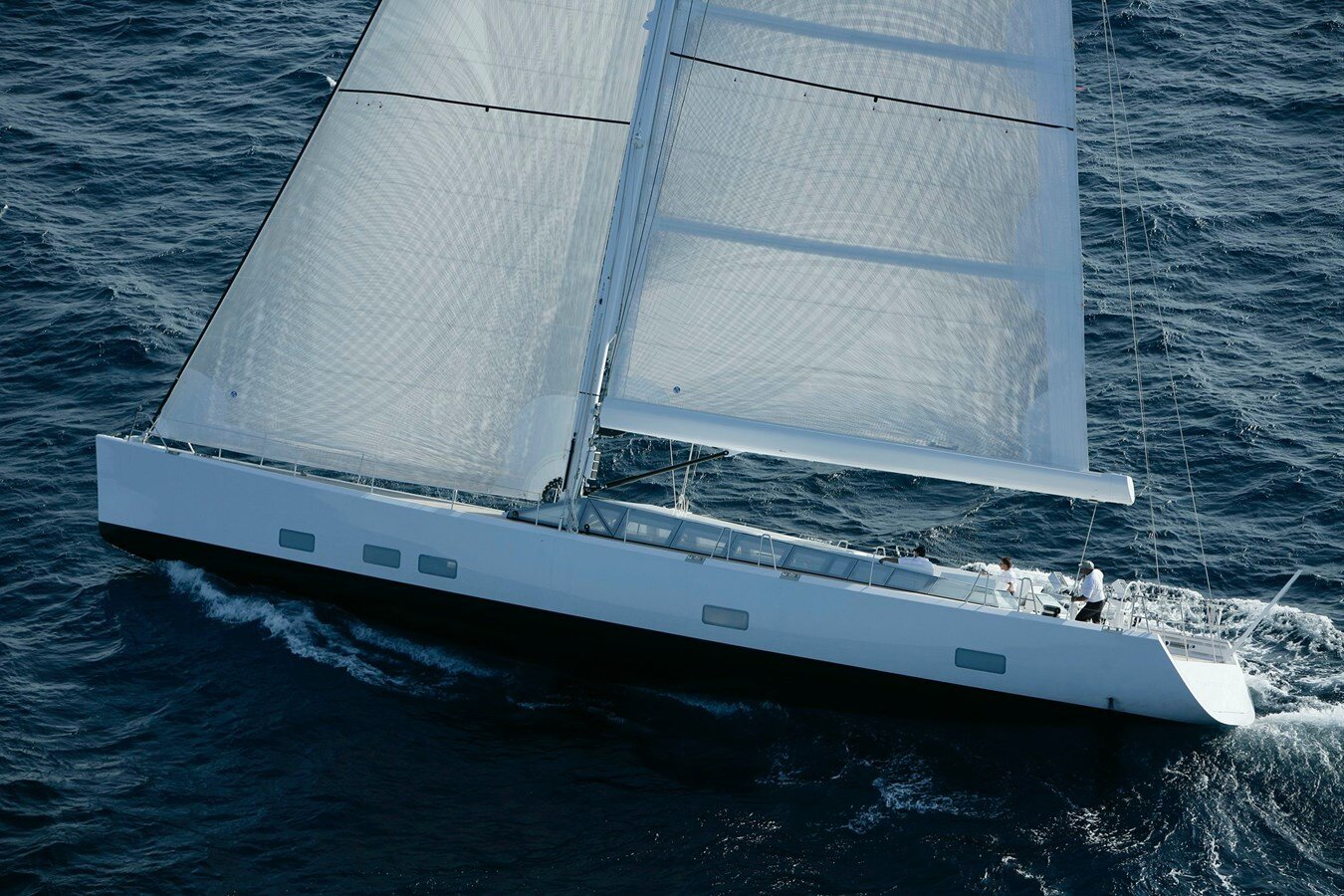 2008-nautor-swan-82-5-d093d8