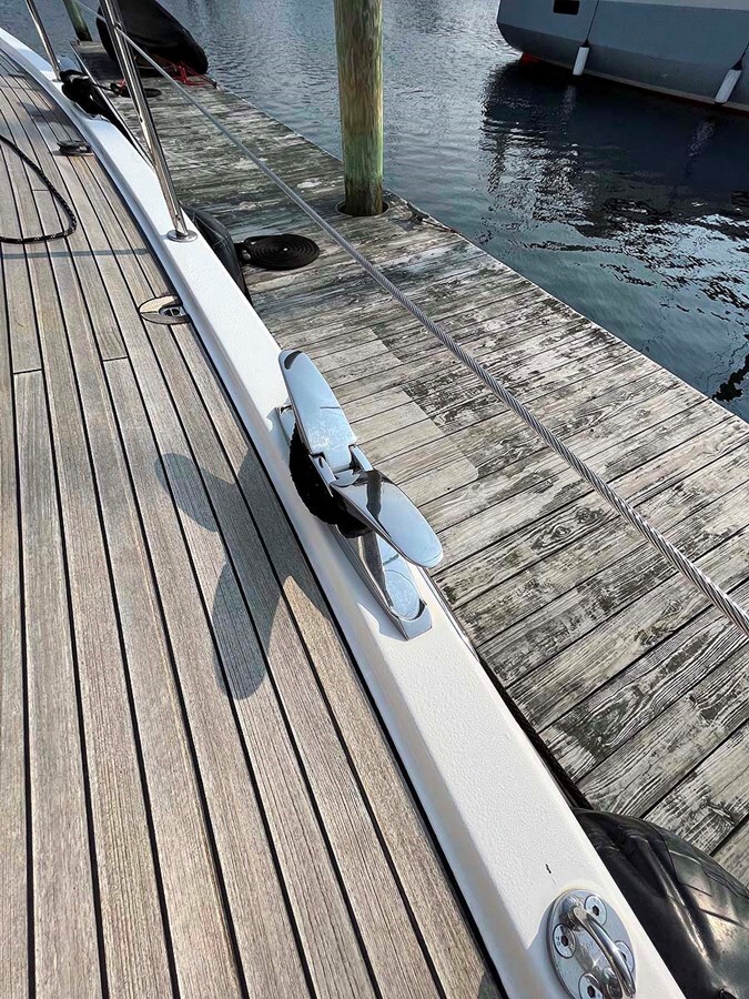 2008-oyster-marine-ltd-68-c6b799