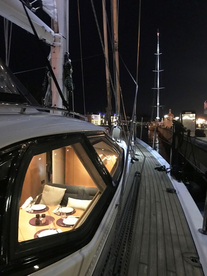 2008-oyster-marine-ltd-68-c6b799