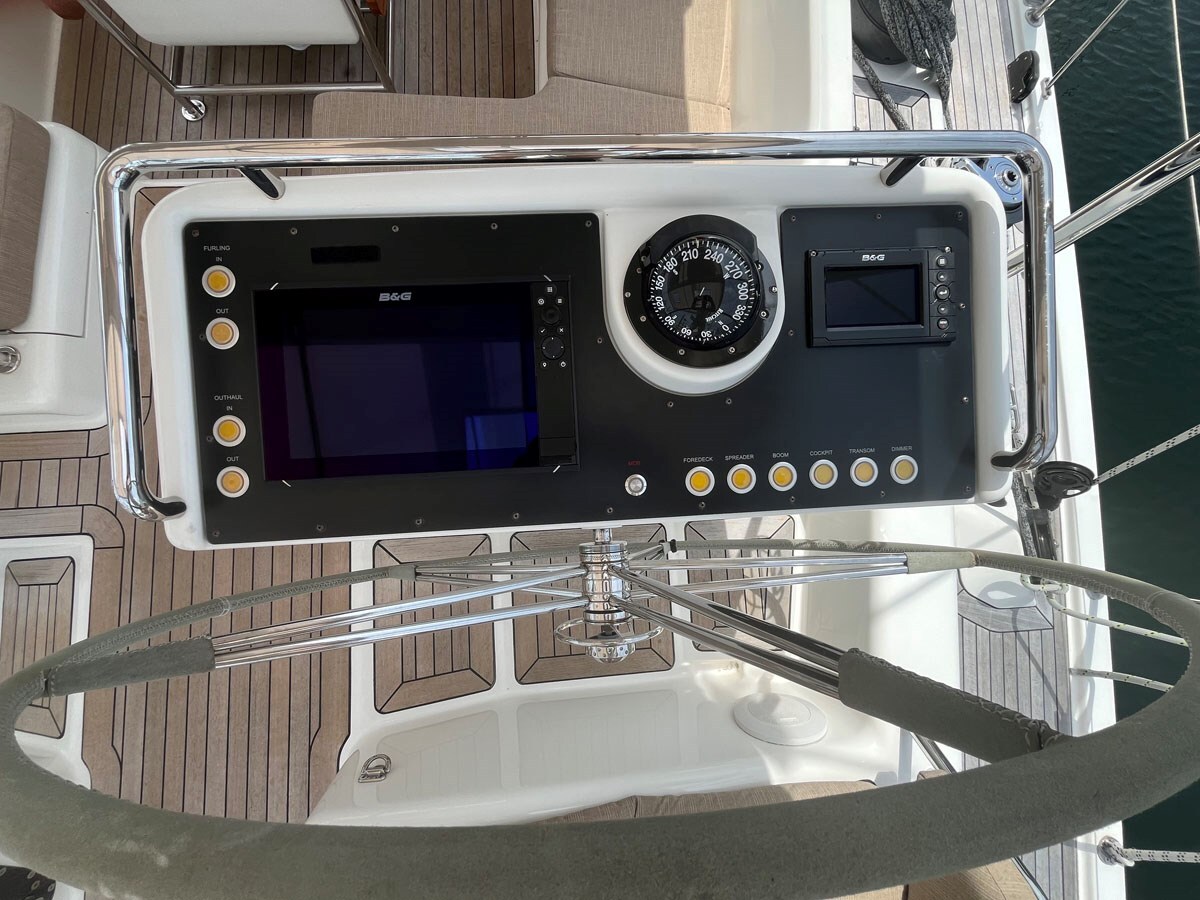 2008-oyster-marine-ltd-68-c6b799