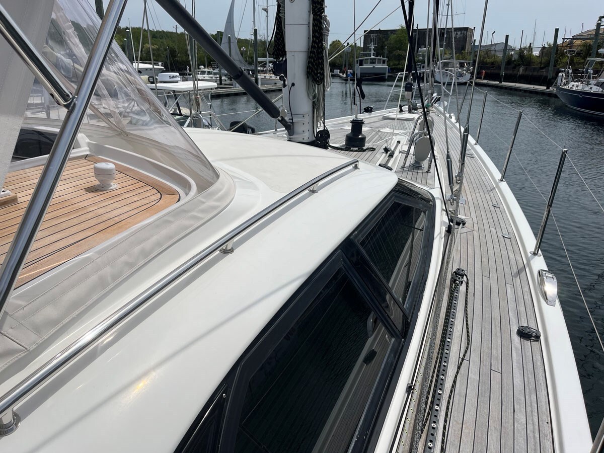 2008-oyster-marine-ltd-68-c6b799