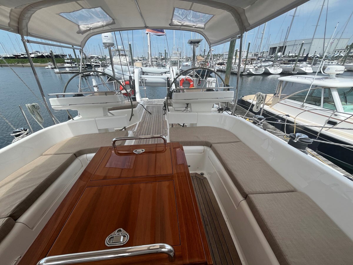 2008-oyster-marine-ltd-68-c6b799