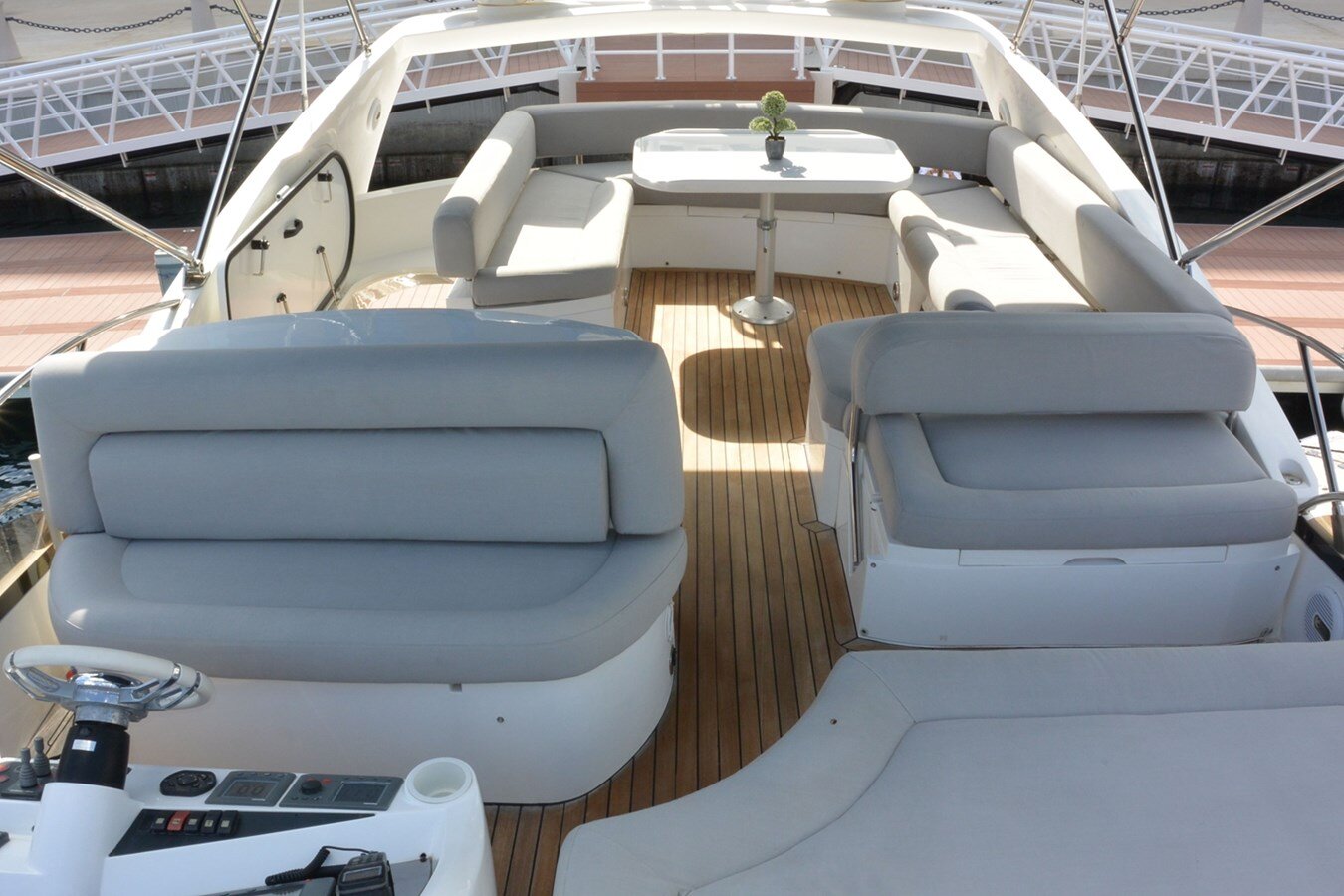 2008-sunseeker-64-4-5aca3a