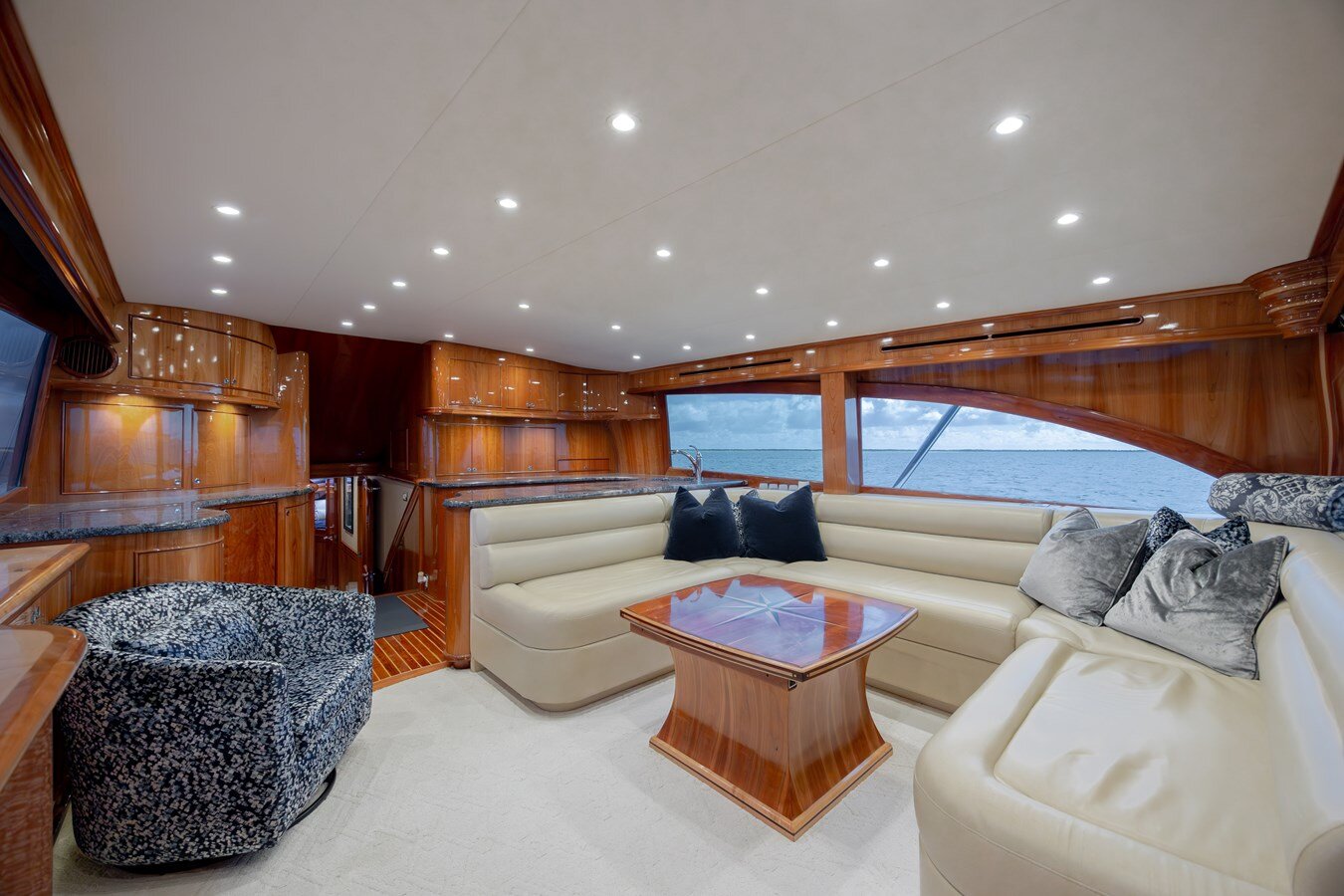 2008-winter-custom-yachts-62-112b00