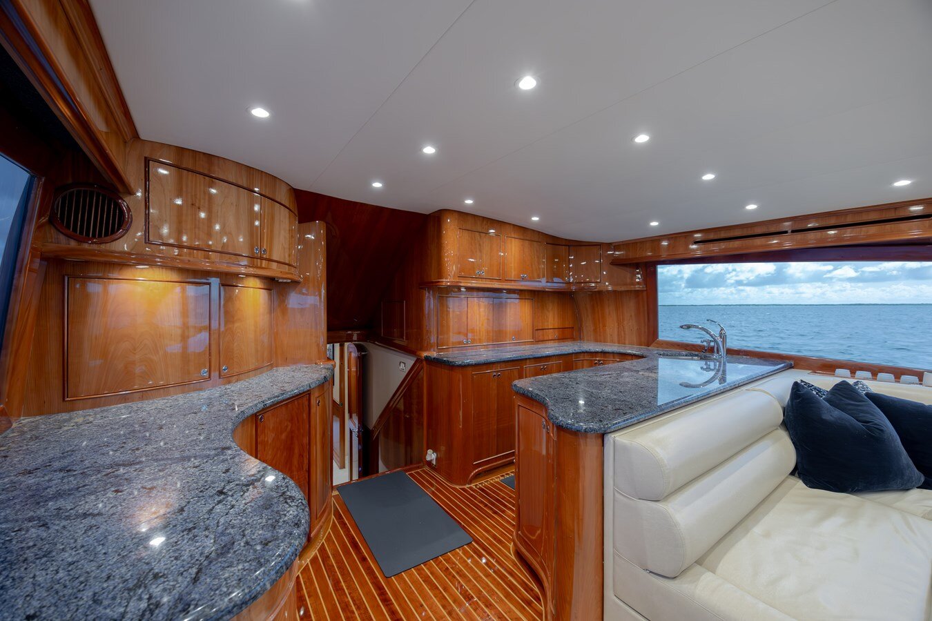 2008-winter-custom-yachts-62-112b00