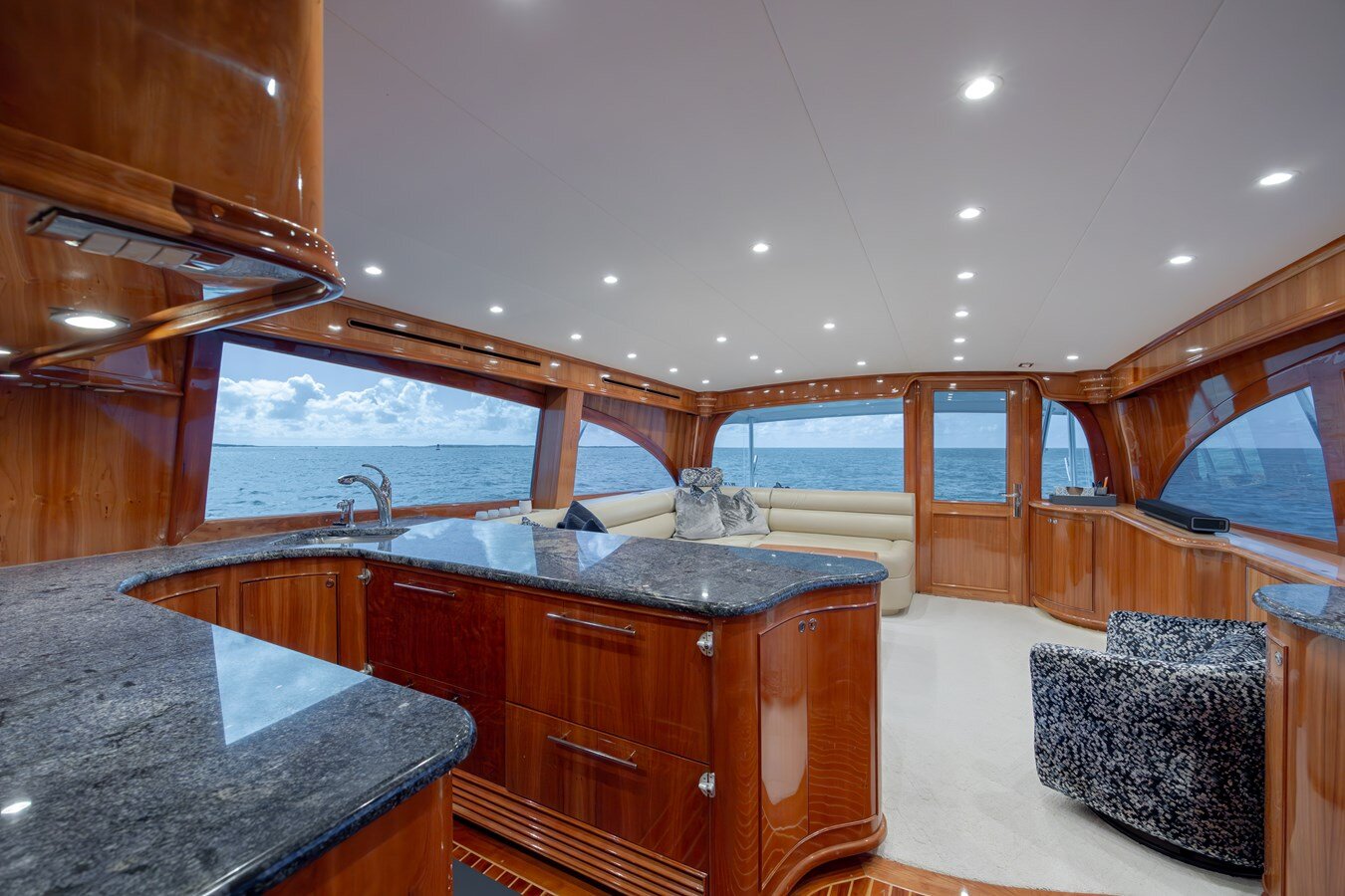 2008-winter-custom-yachts-62-112b00