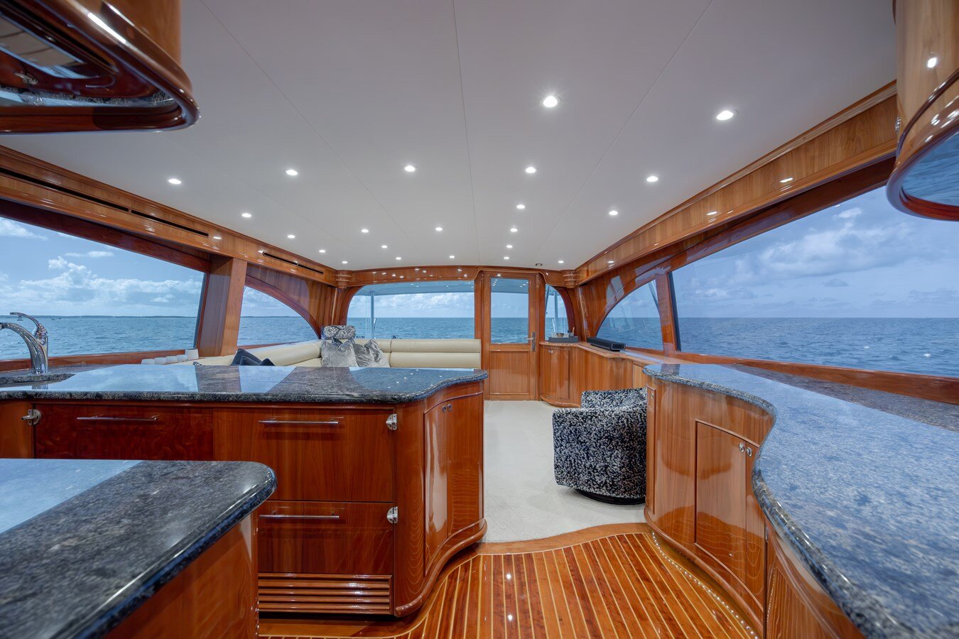 2008-winter-custom-yachts-62-112b00