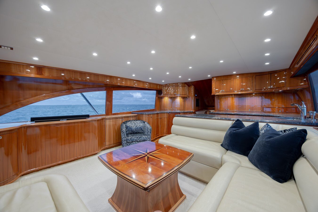 2008-winter-custom-yachts-62-112b00