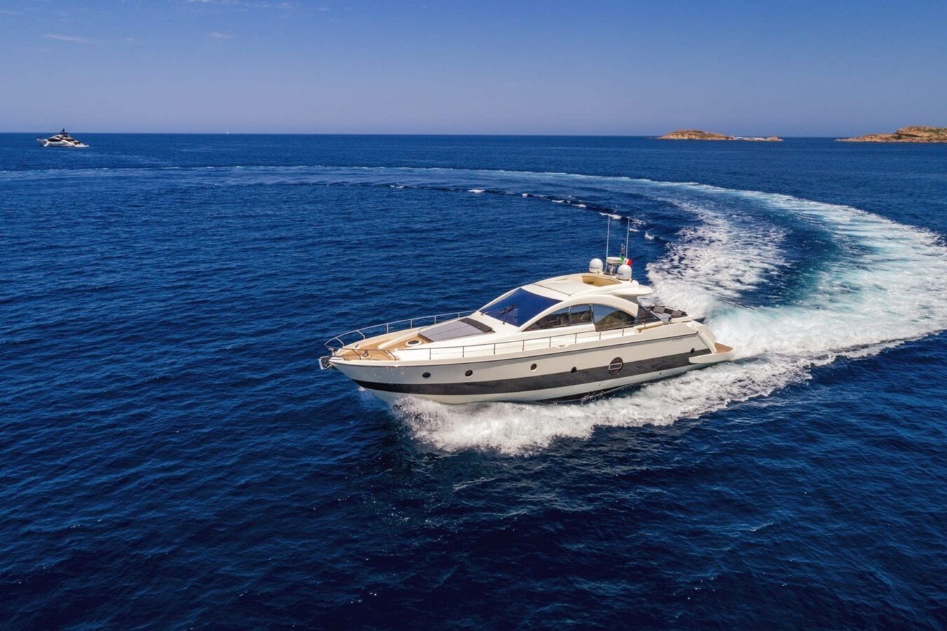 2009 AICON YACHTS 66'