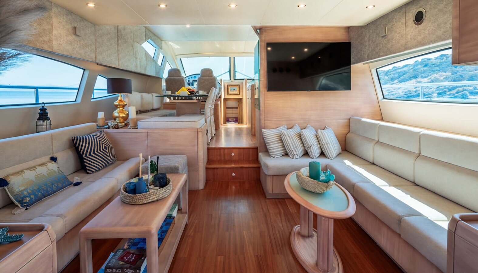 2009 AICON YACHTS 67' 4