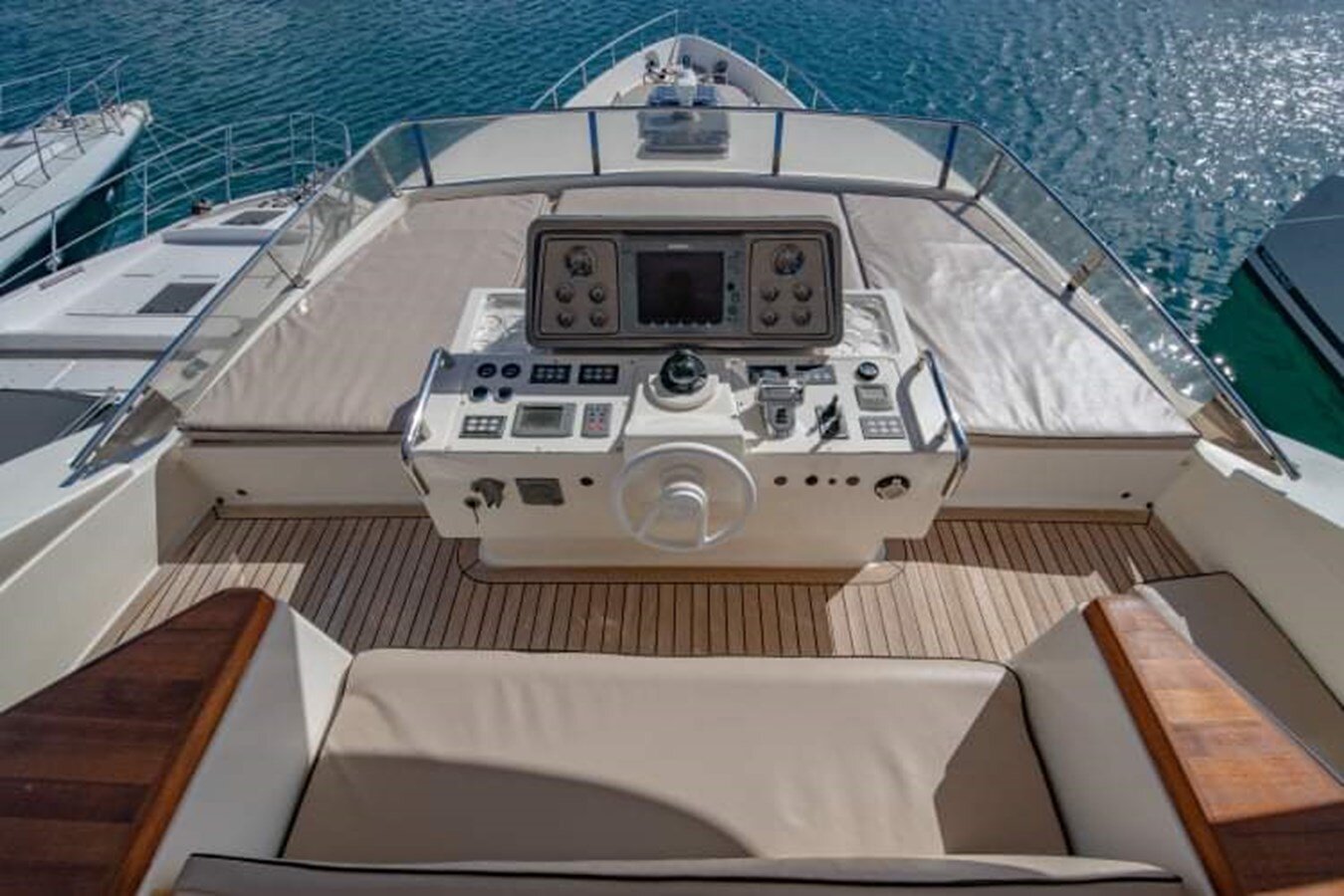 2009 AICON YACHTS 75' 6