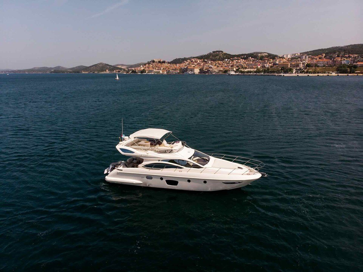 2009-azimut-yachts-47-10-ef5ea7