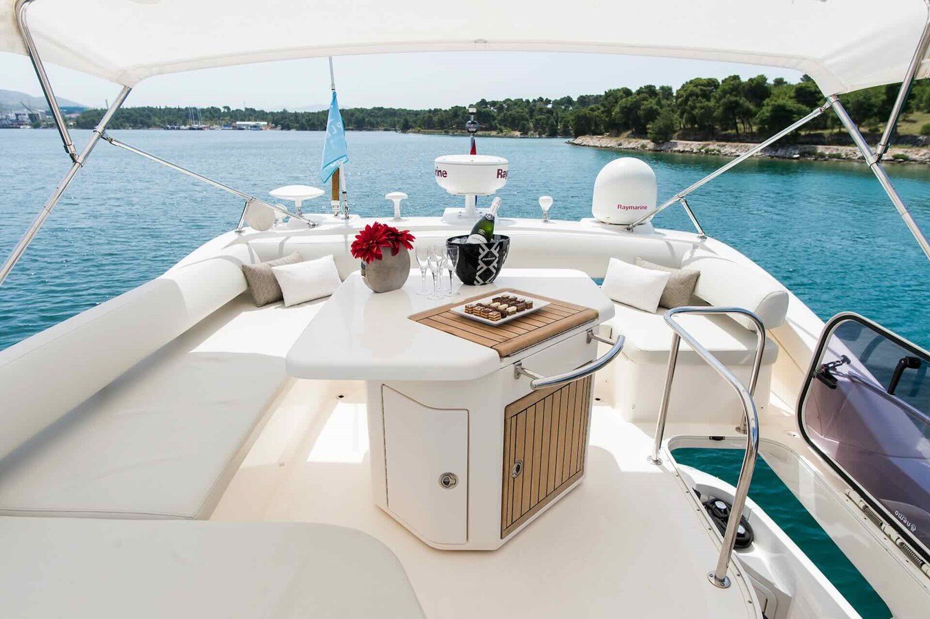 2009 AZIMUT YACHTS 47' 10