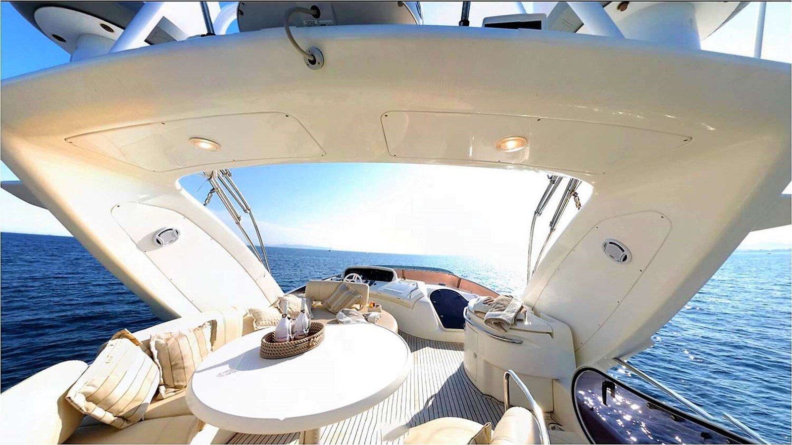 2009 AZIMUT YACHTS 71' 3