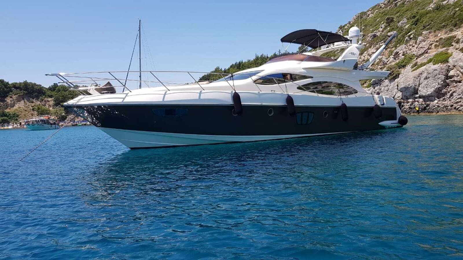 2009 AZIMUT YACHTS 71' 3