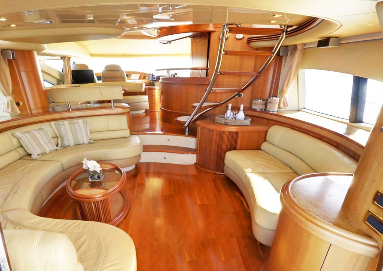 2009-azimut-yachts-71-3-5bf337