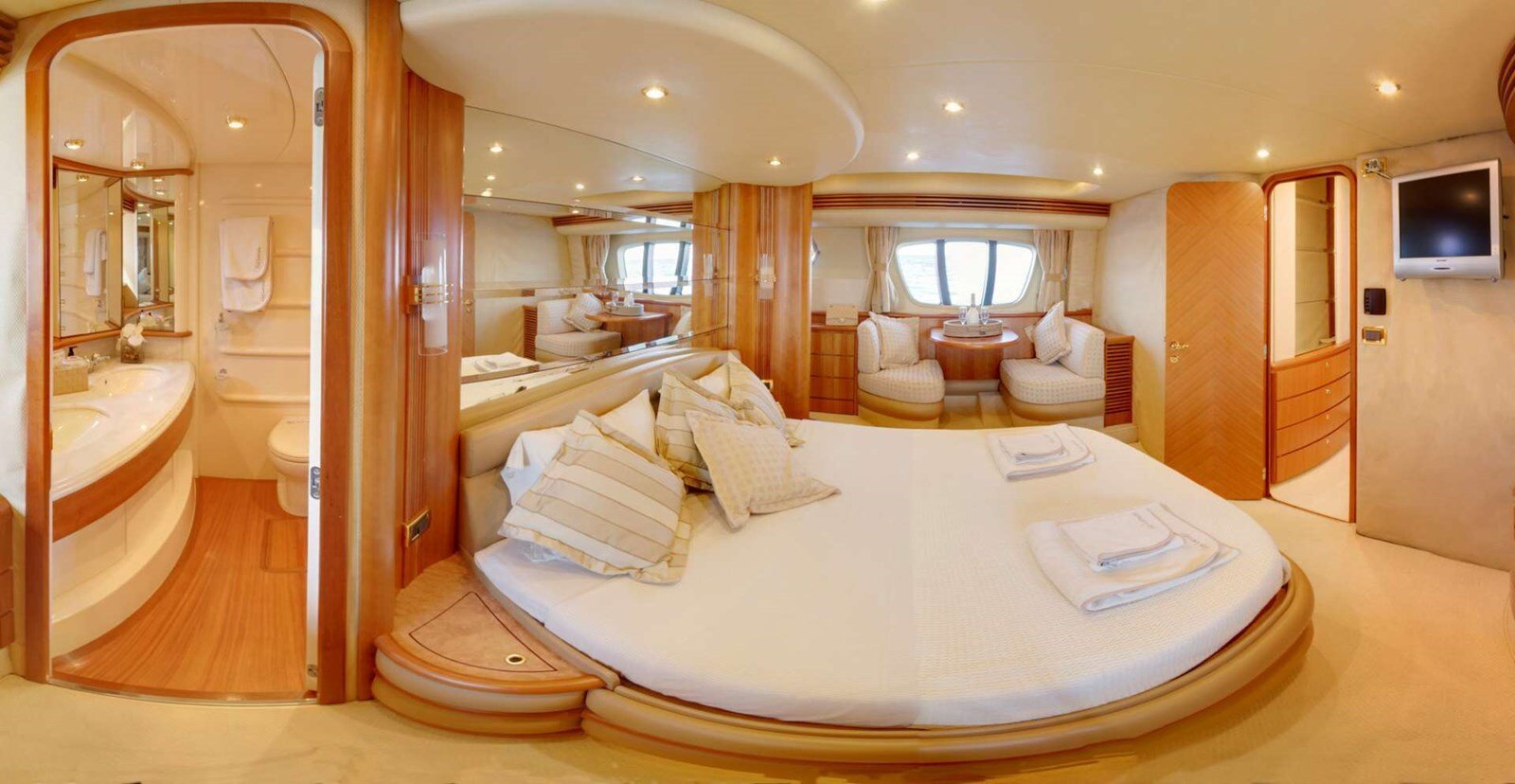 2009 AZIMUT YACHTS 71' 3