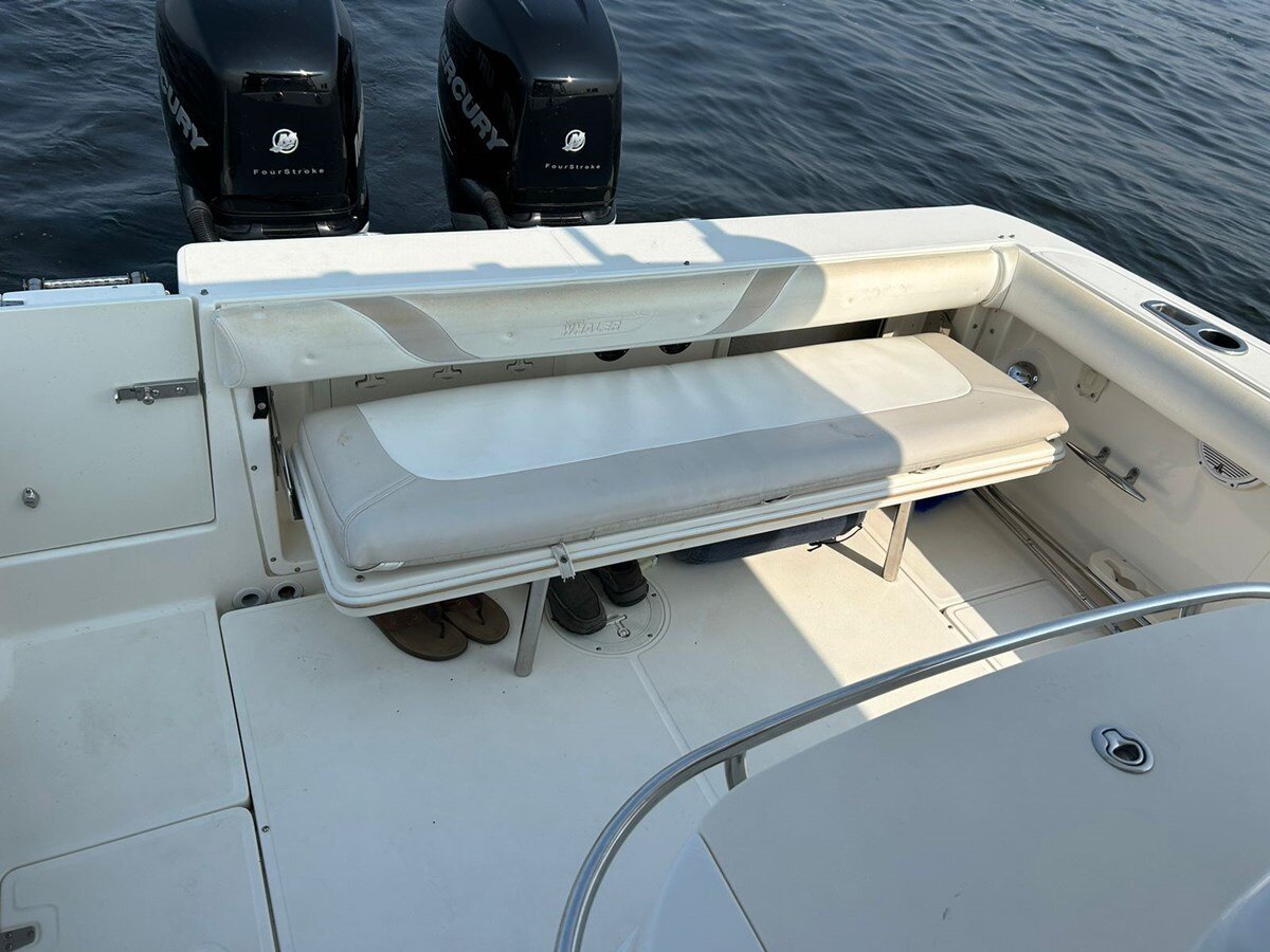 2009-boston-whaler-32-2-5265b5