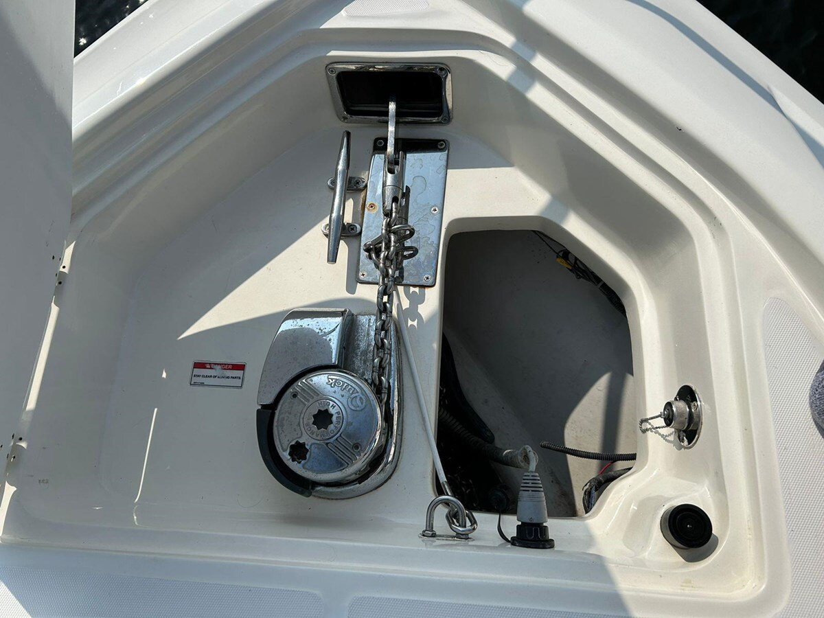 2009-boston-whaler-32-2-5265b5