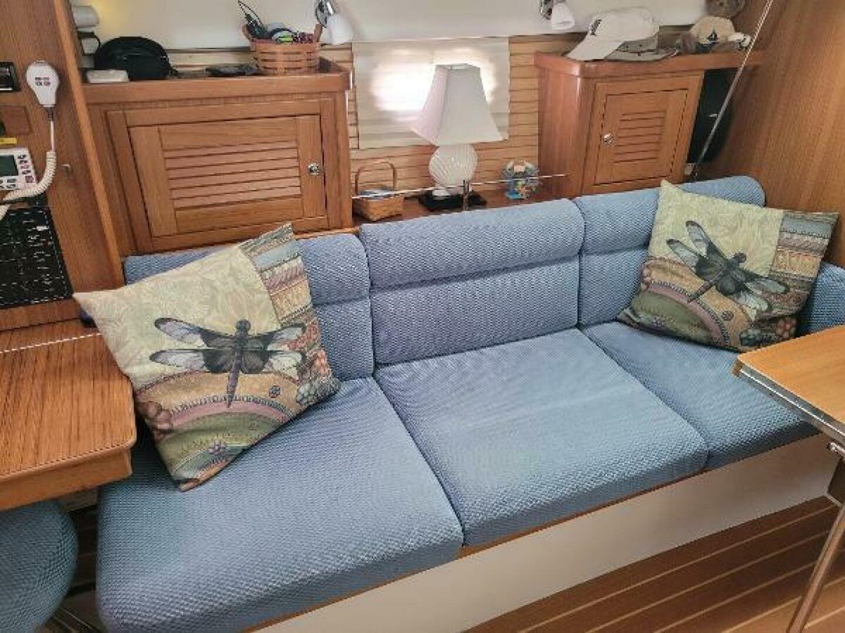 2009-catalina-38-6-a708fd