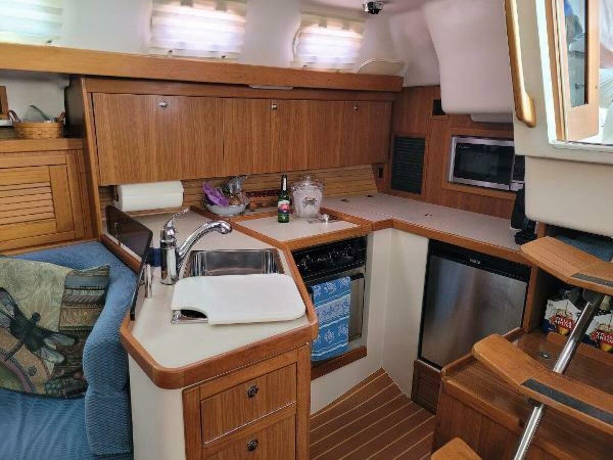 2009-catalina-38-6-a708fd