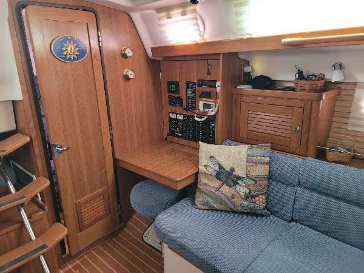 2009-catalina-38-6-a708fd