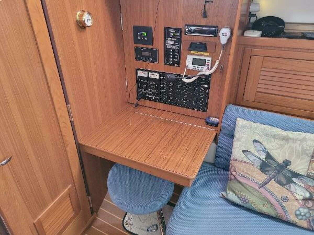 2009-catalina-38-6-a708fd