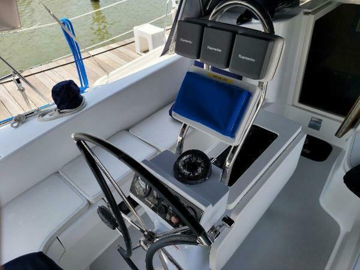 2009-catalina-38-6-a708fd