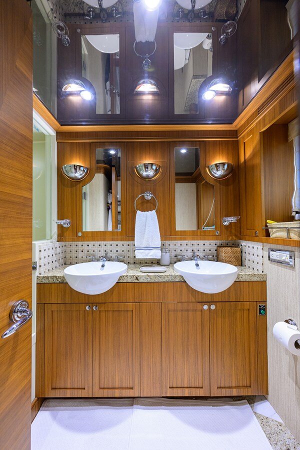 2009-cheoy-lee-68-8da58b