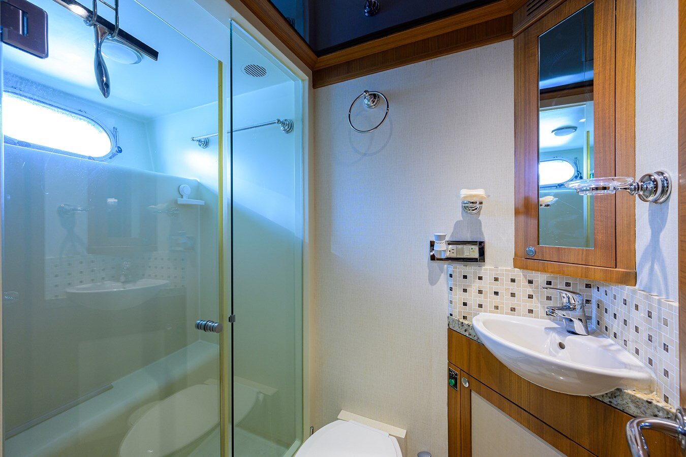 2009-cheoy-lee-68-8da58b