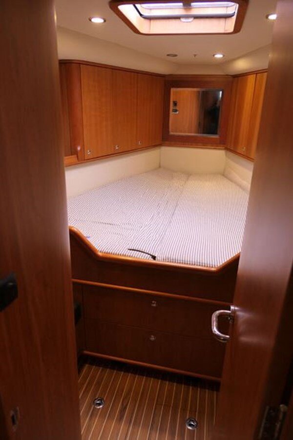 2009-discovery-55-9-b1caca